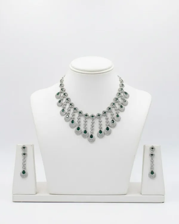 Green_Brass_Necklace_Set_For_Women